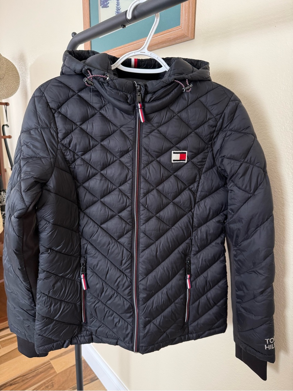 Tommy Hilfiger woman’s Black Puffer Jacket